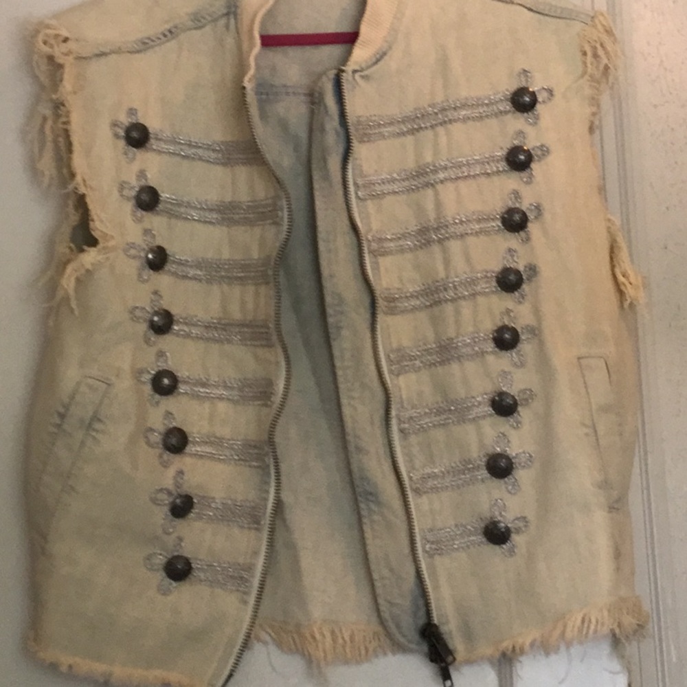 Free people vest